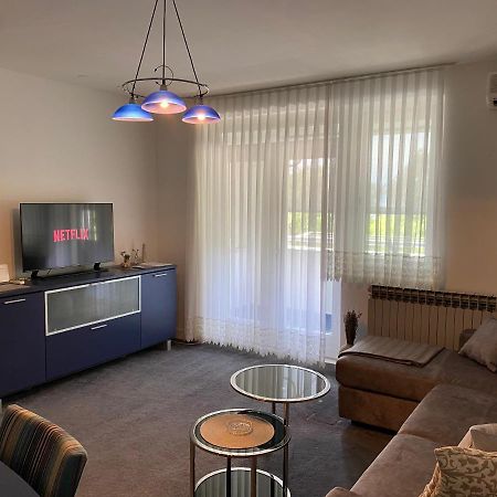 Apartman Njivice Ngoại thất bức ảnh