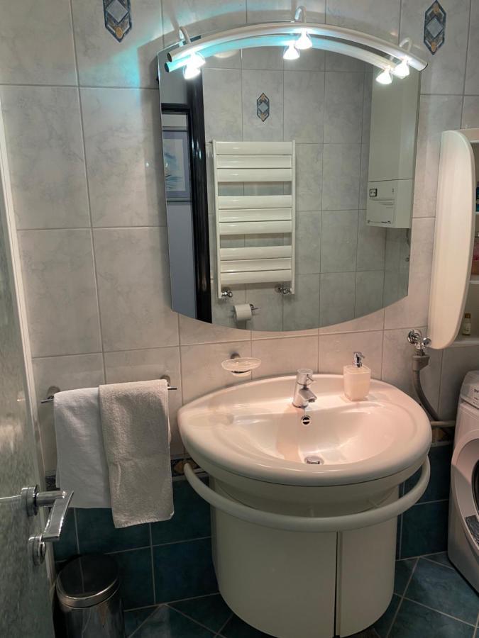 Apartman Njivice Ngoại thất bức ảnh