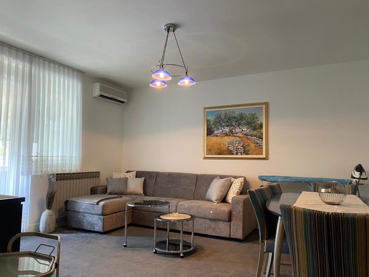 Apartman Njivice Ngoại thất bức ảnh