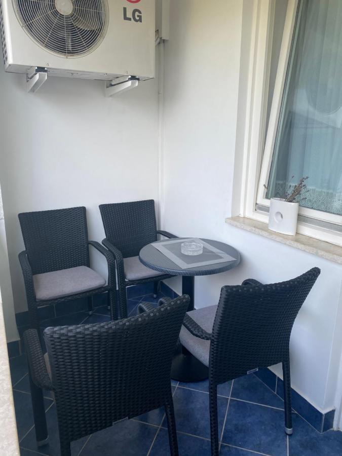 Apartman Njivice Ngoại thất bức ảnh