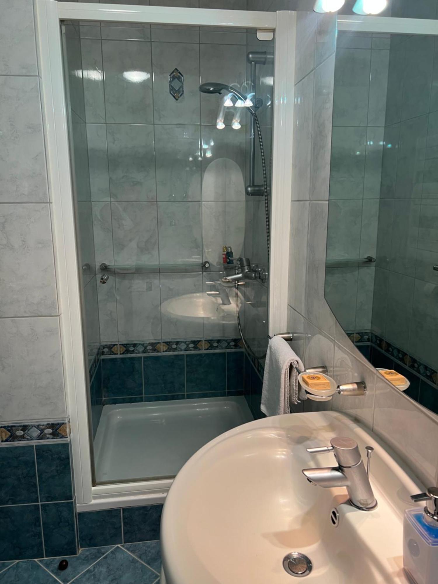 Apartman Njivice Ngoại thất bức ảnh